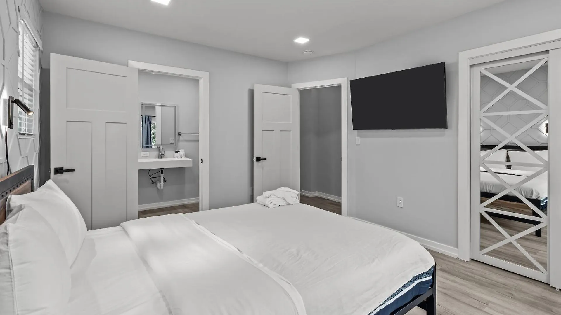 Charlotte Retreat: Luxury 4Br Heaven别墅 美国